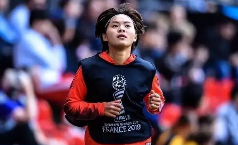 王霜几岁开始踢球,王霜踢男足啥水平