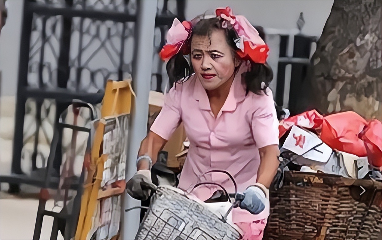 大喜哥曾因男扮女装走红,收破烂大喜哥