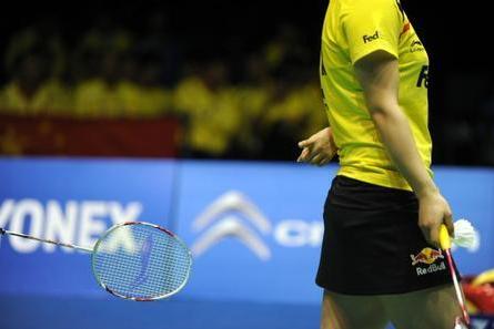 羽毛球入门十节课教学大纲,羽毛球基础教学发球规则