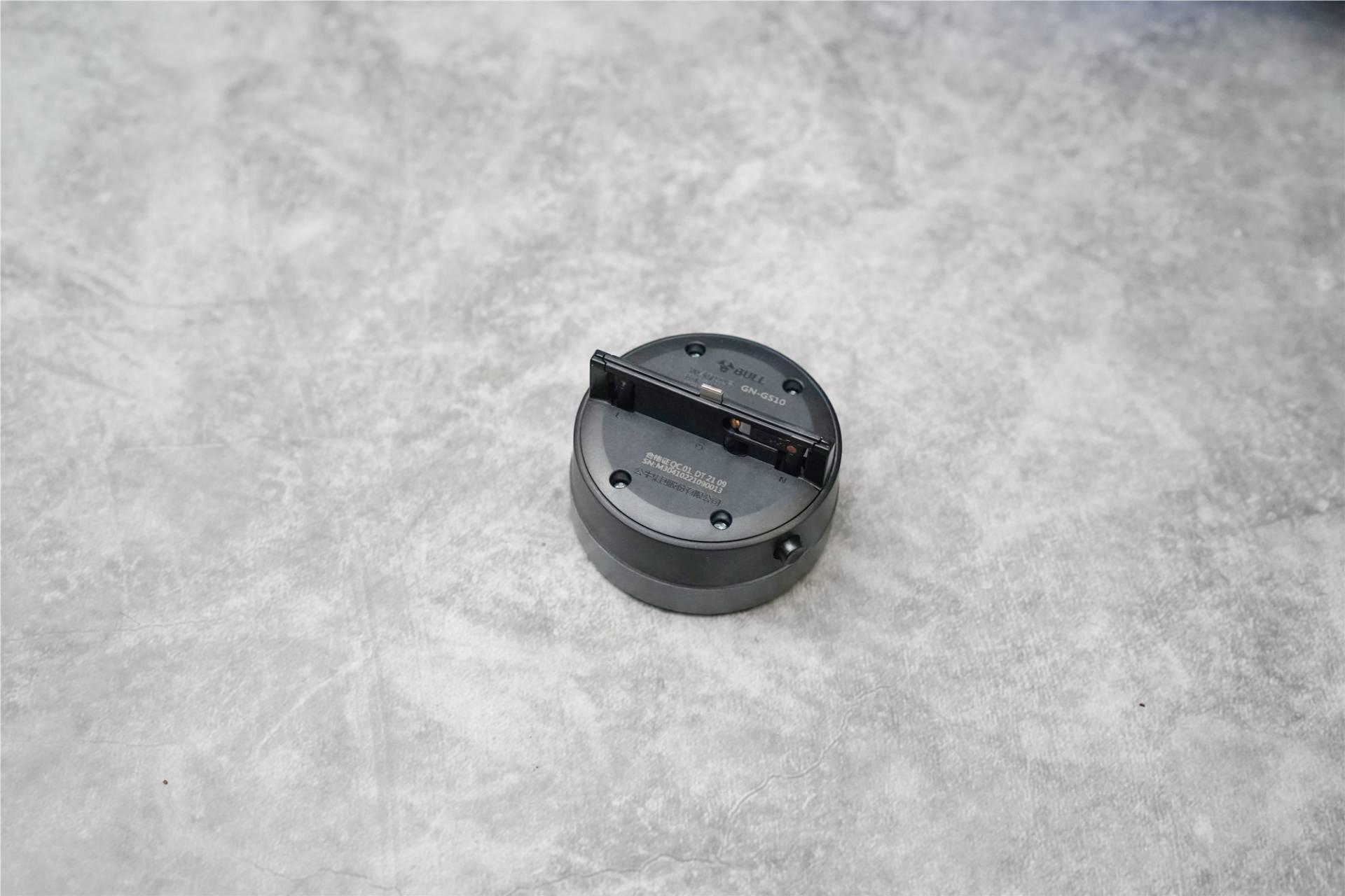 明装轨道插座需要怎么布线,轨道式插座如何安装明装