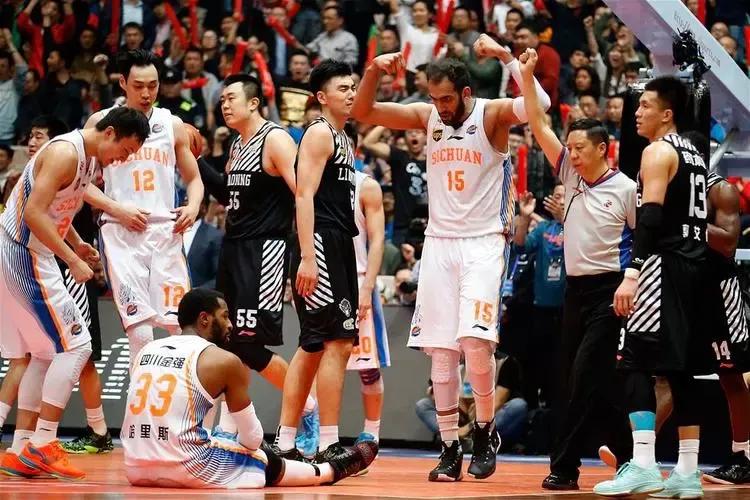 辽宁队那些年输过的总决赛之三-2015-2016赛季1:4输给四川