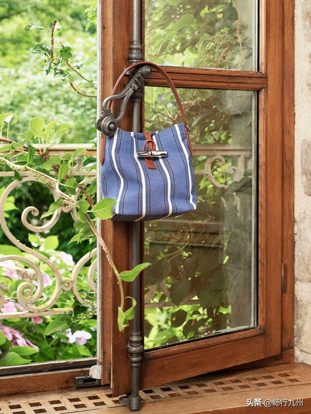 longchamproseau中号,longchamp水桶包加肩带