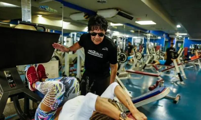 “一球未进成球王”，一个混子骗懵整个巴西，还差点儿混进世界杯