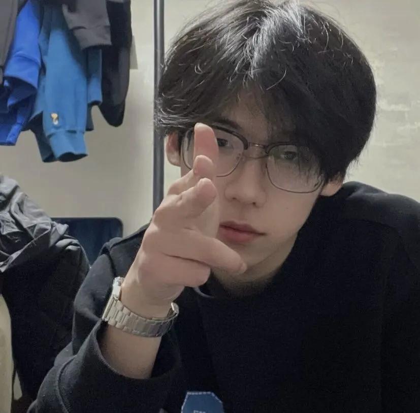 超好看的男生头像,超好看的男生头像漫画