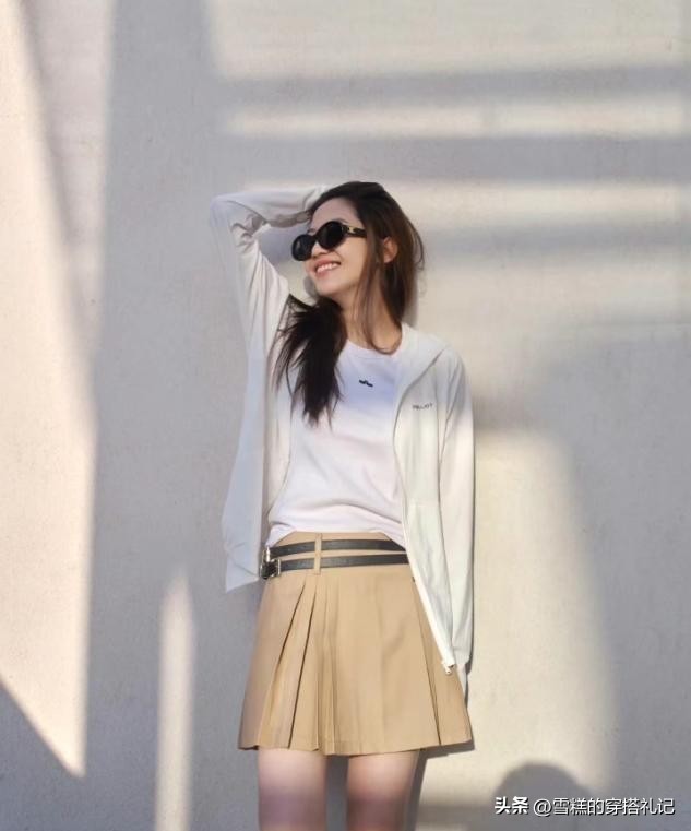 防晒衫吊带背心短裙三件套,今年最洋气的防晒衫搭裙子
