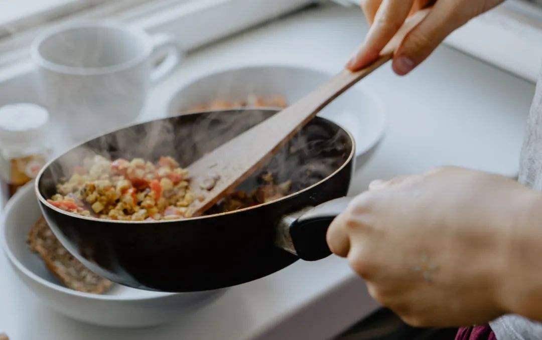 警惕厨房中竟然潜伏了这么多危险,警惕厨房中的隐形杀手