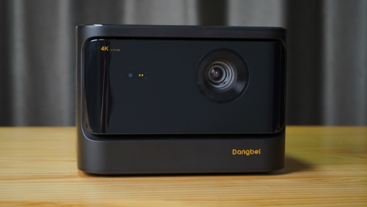 投影仪选购技巧与建议,投影仪入门该怎么选购