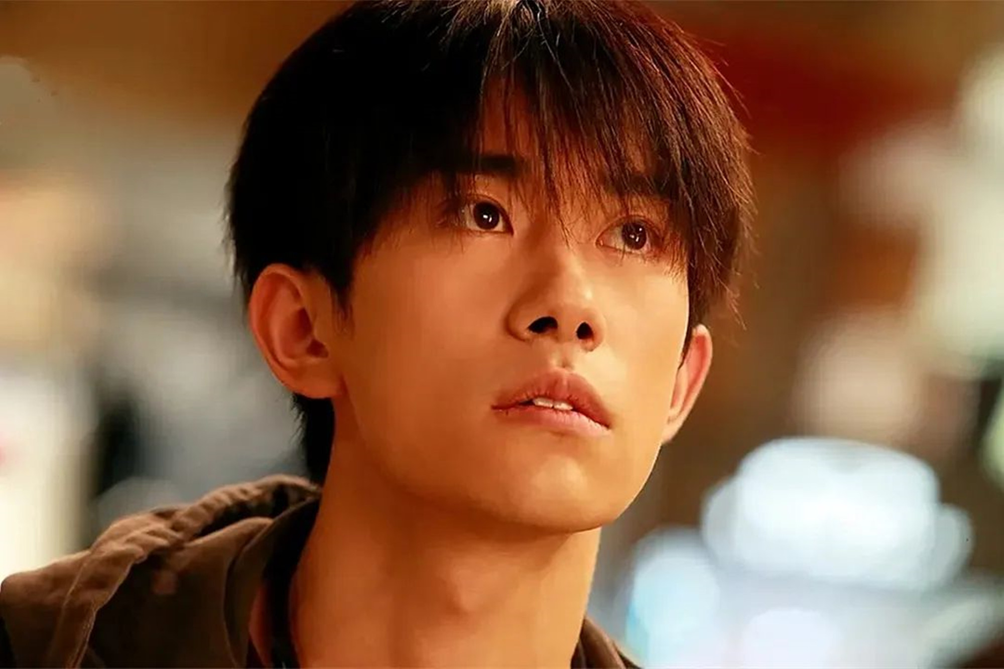 易烊千玺凭什么能和吴京拍戏,易烊千玺吴京的演技有多好