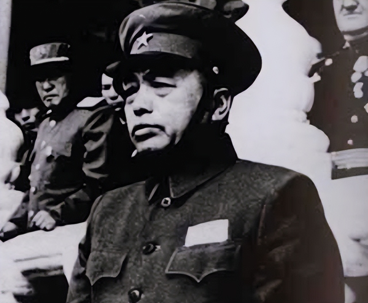 朝鲜战场上，彭老总怒骂两位志愿军军长，他们犯了什么错