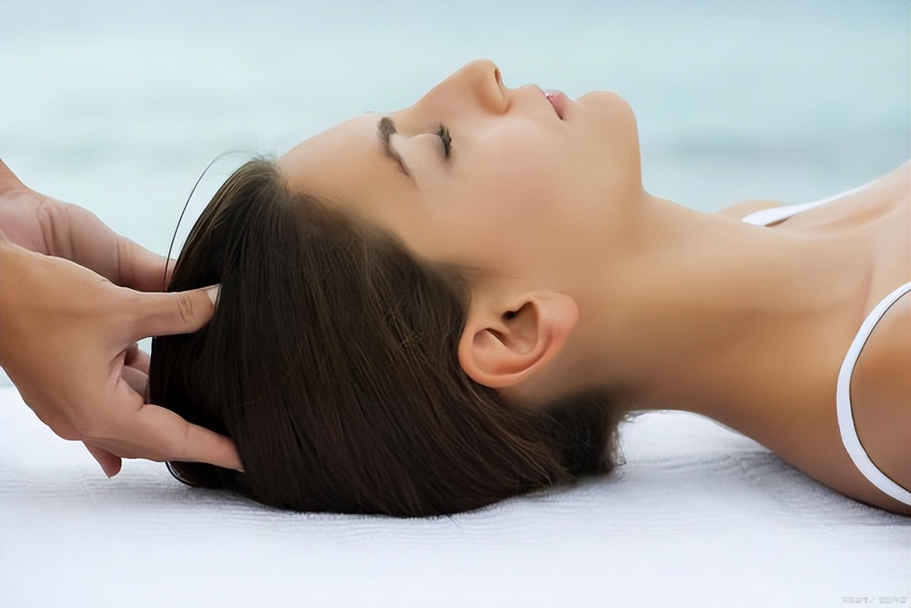 头皮长疙瘩怎么回事怎么解决,头皮上长疙瘩怎么治疗彻底