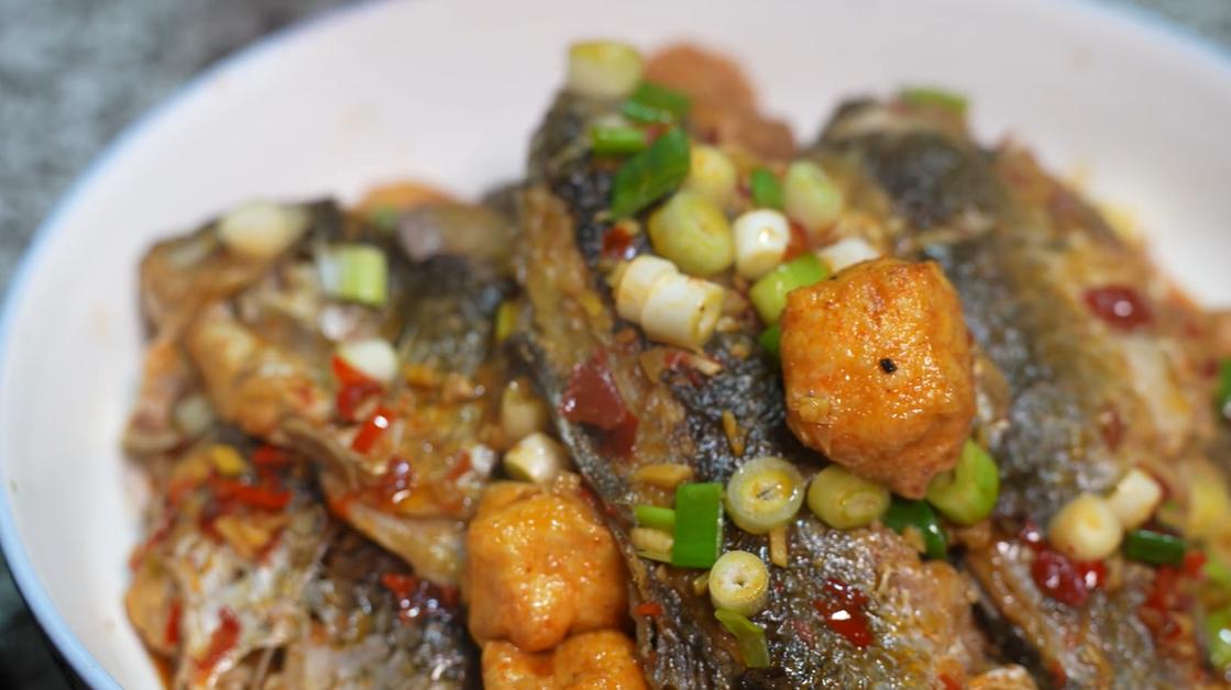 川香秋月打工视频,流水线打工妹逆袭成百亿女首富