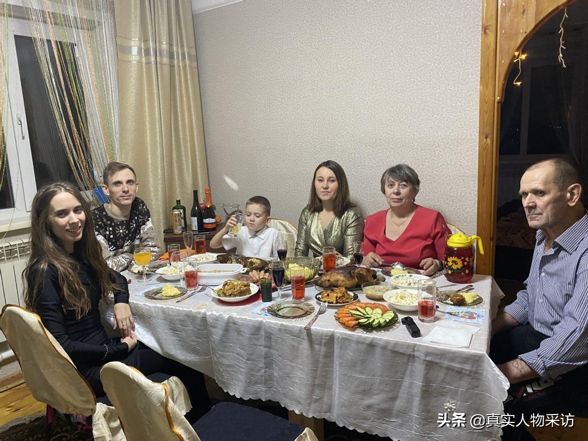 在俄罗斯留学的中国小伙恋爱,我在俄罗斯当警察