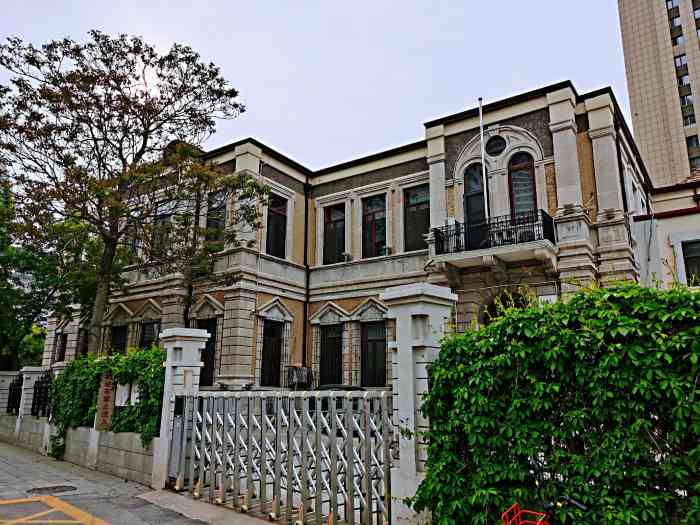 苏联专家给公安上课，突然被捕，局长笑言：老韩，我找你好苦