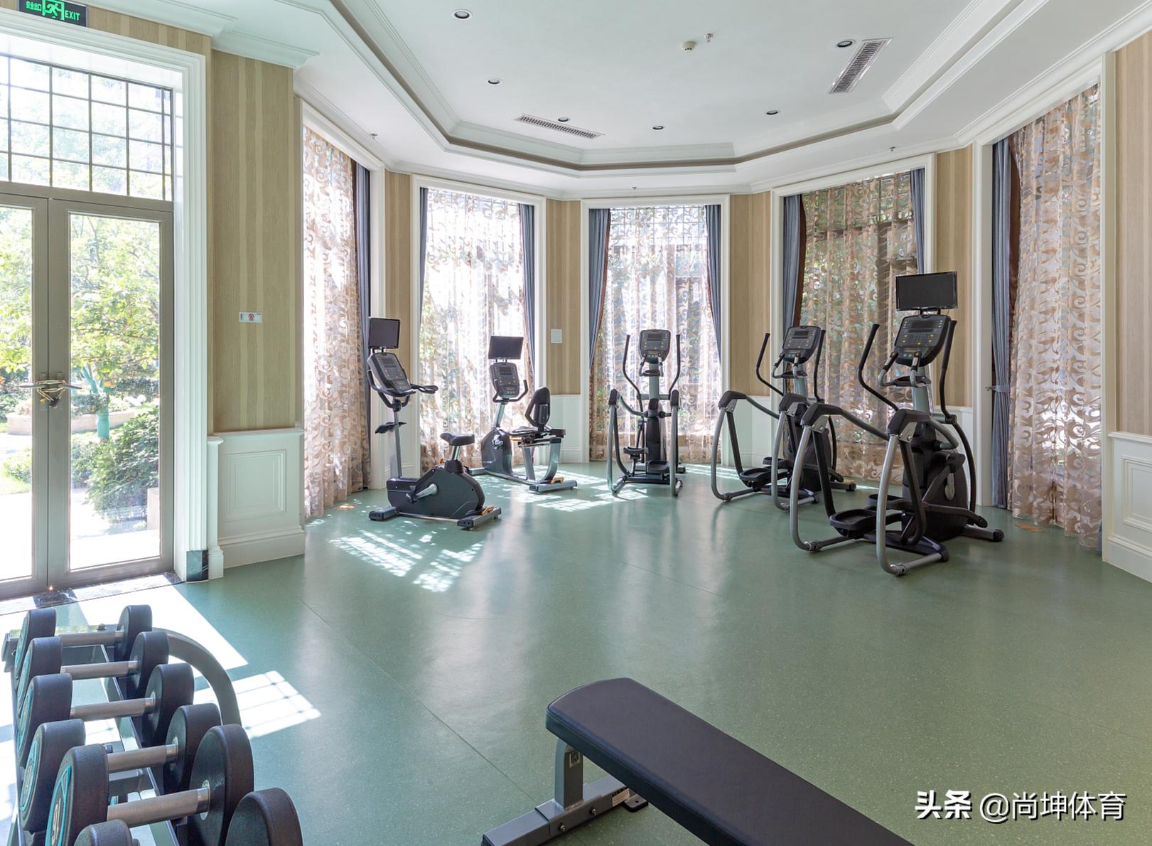 健身器械家用健身房,健身房器械使用教程附近健身房