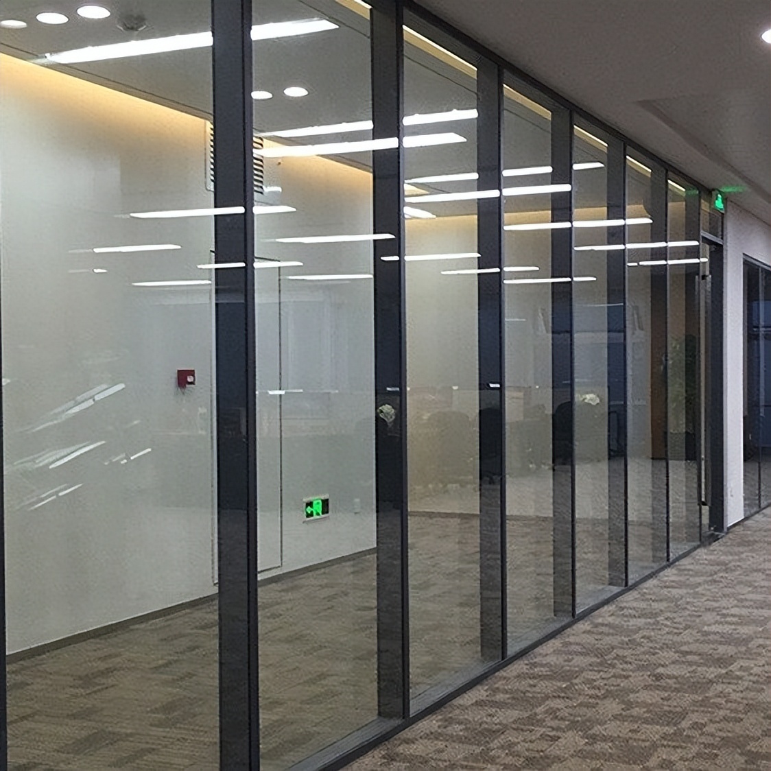 烟台办公室防火玻璃隔断批发,室内防火玻璃隔断安装