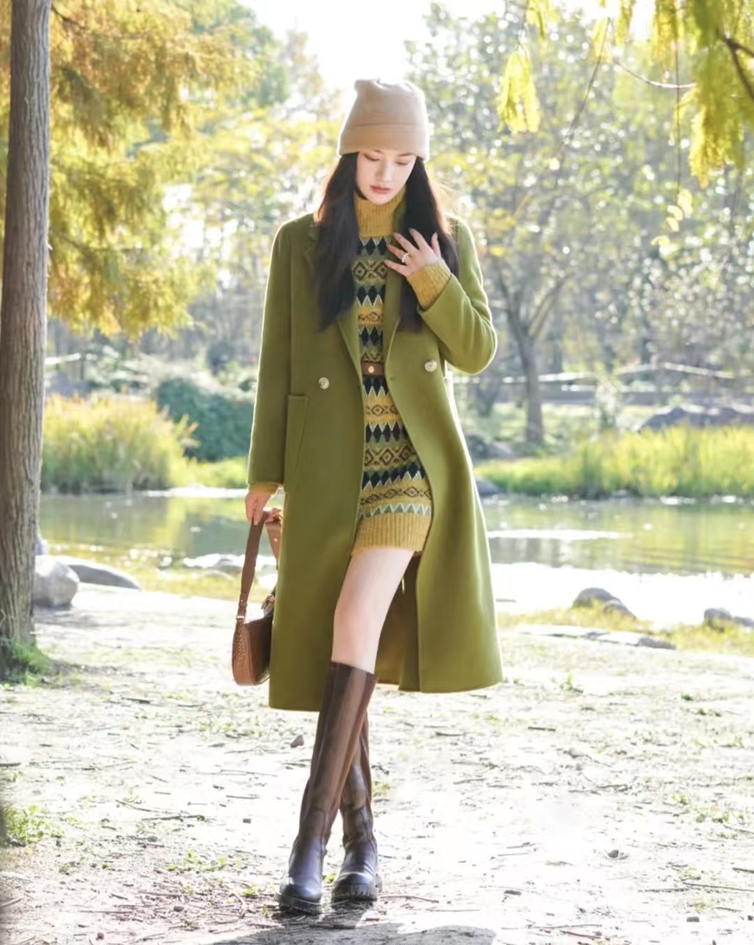 大衣搭长靴知性十足,大衣配阔腿裤让你气场翻倍