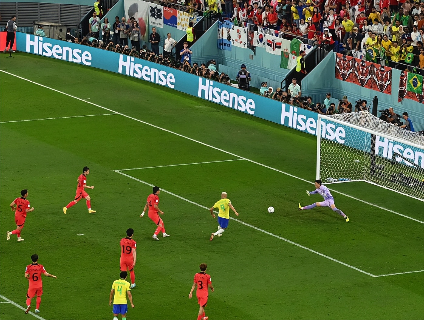 韩国孙兴慜和内马尔,巴西四比一韩国孙兴慜