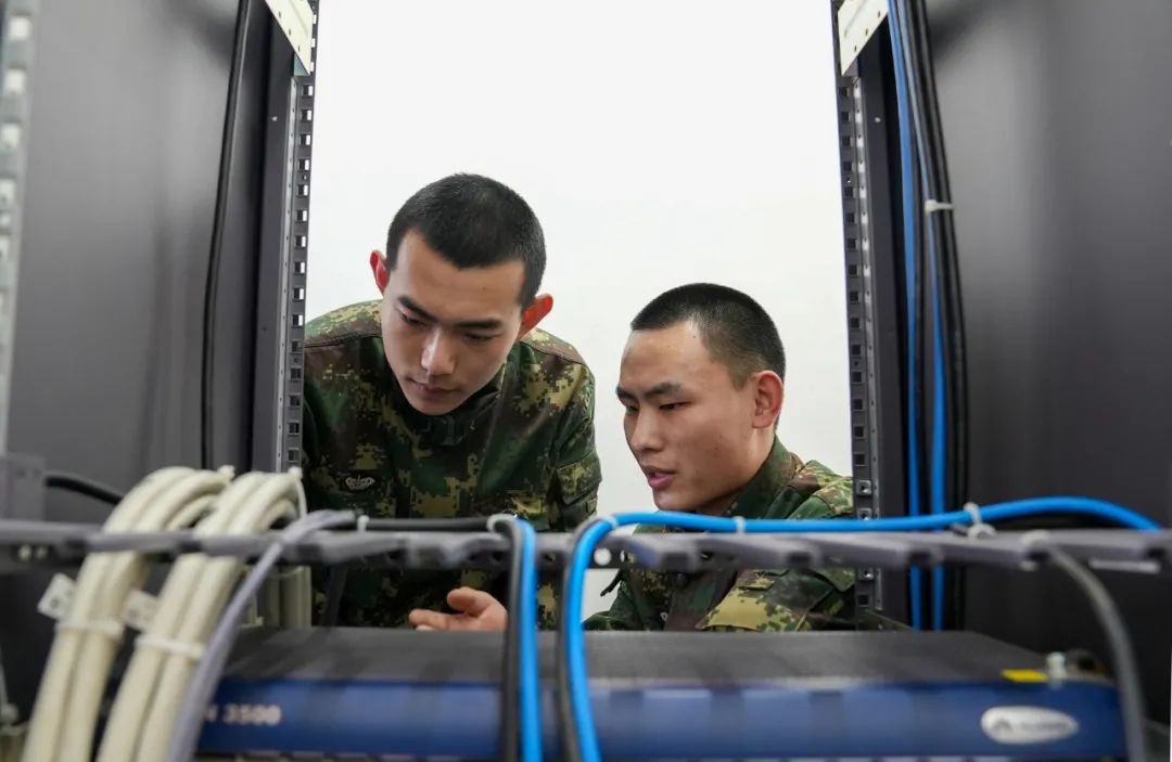 戳链接↓↓↓一起走进“千里眼”“顺风耳”的电波世界！