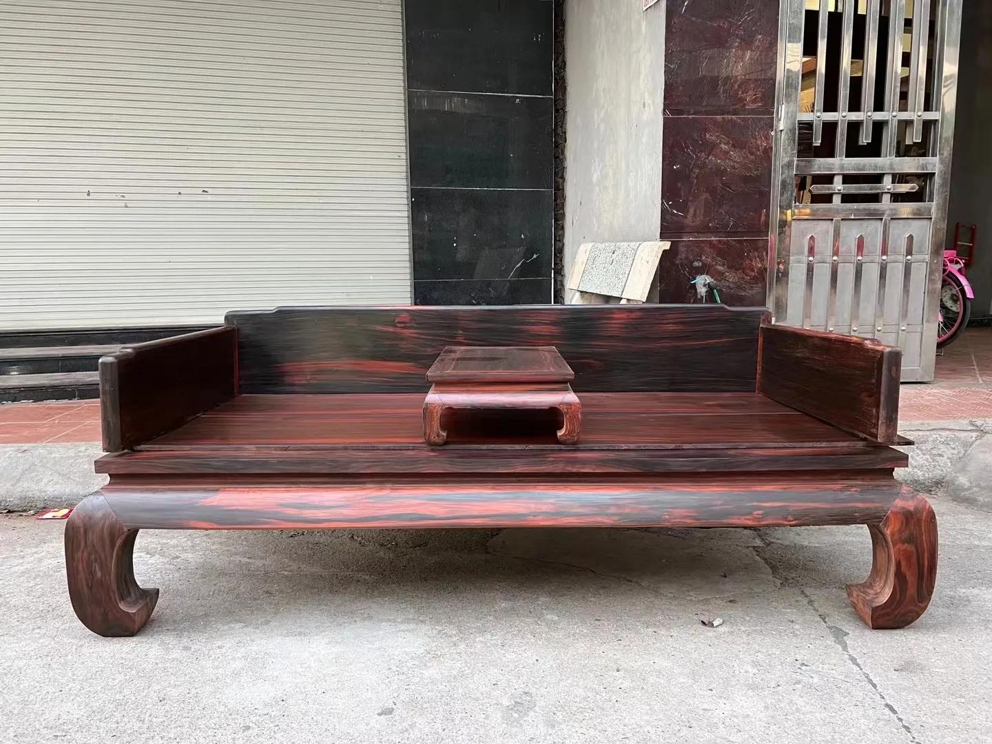 广州大红酸枝交趾黄檀雕花罗汉床,大红酸枝精品全独板罗汉床