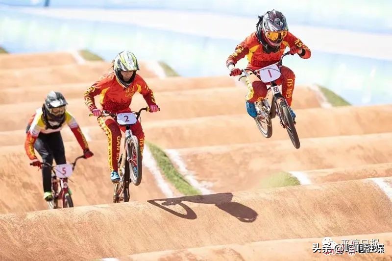 一场足球联赛点燃一座城,平凉超级足球