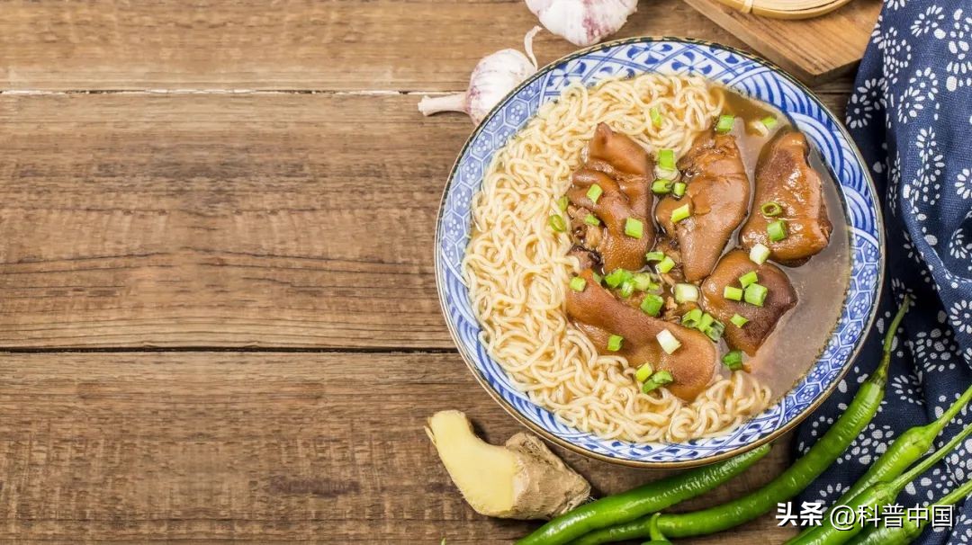 狂飙猪脚面片段,狂飙猪脚面正宗做法