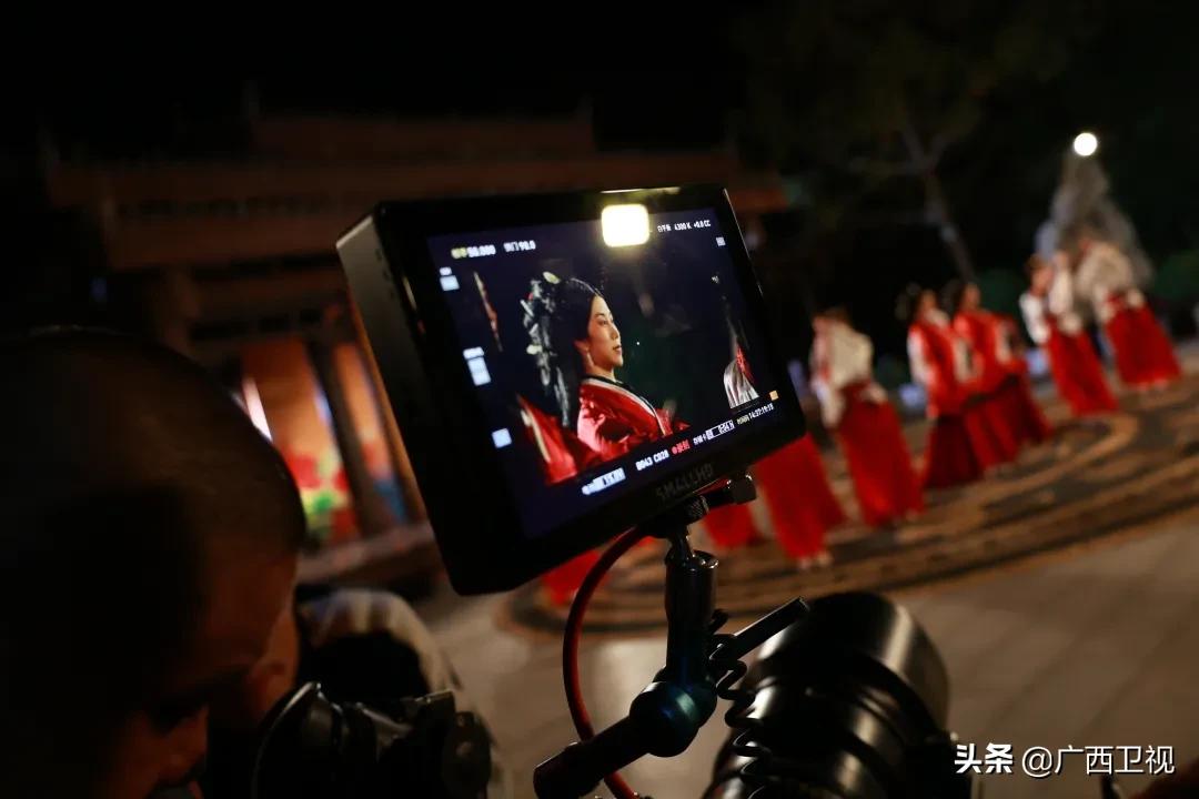 没有明星小品完整版,没有明星就不行吗