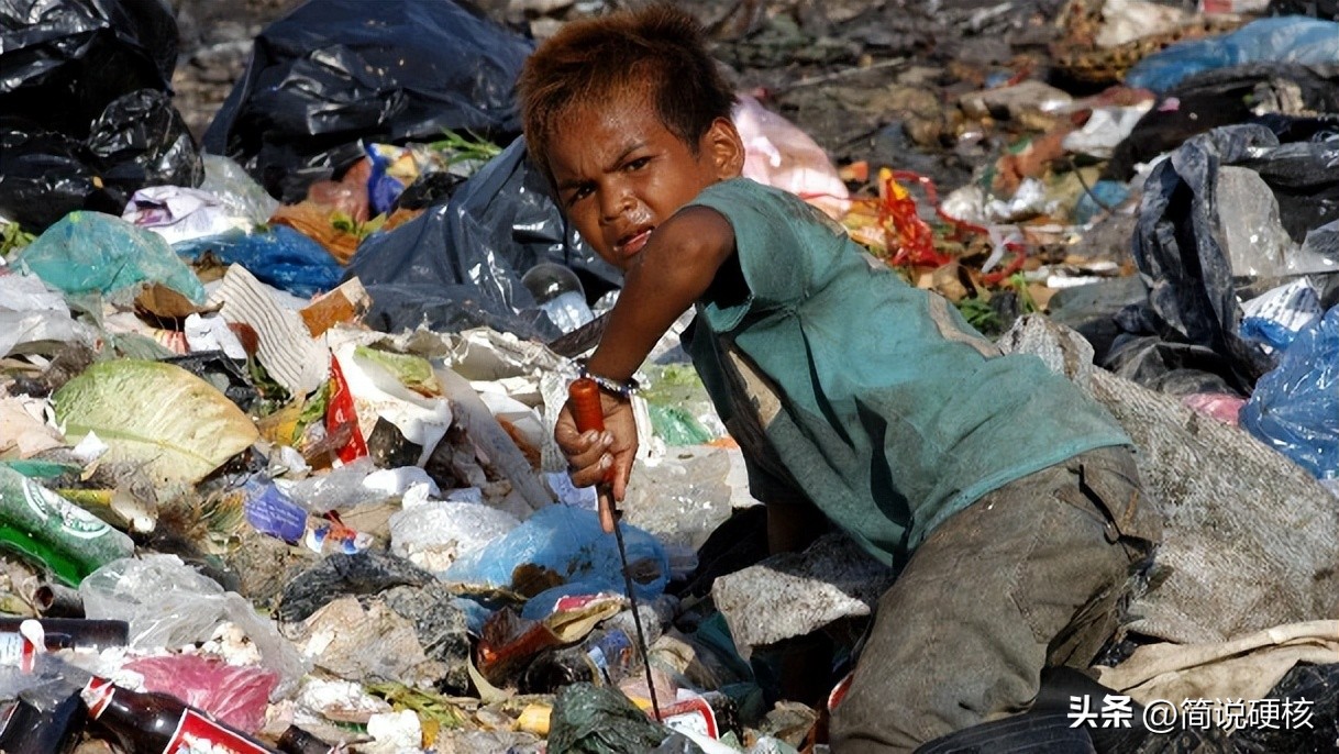 印度塑料垃圾造公路,印度用垃圾修路