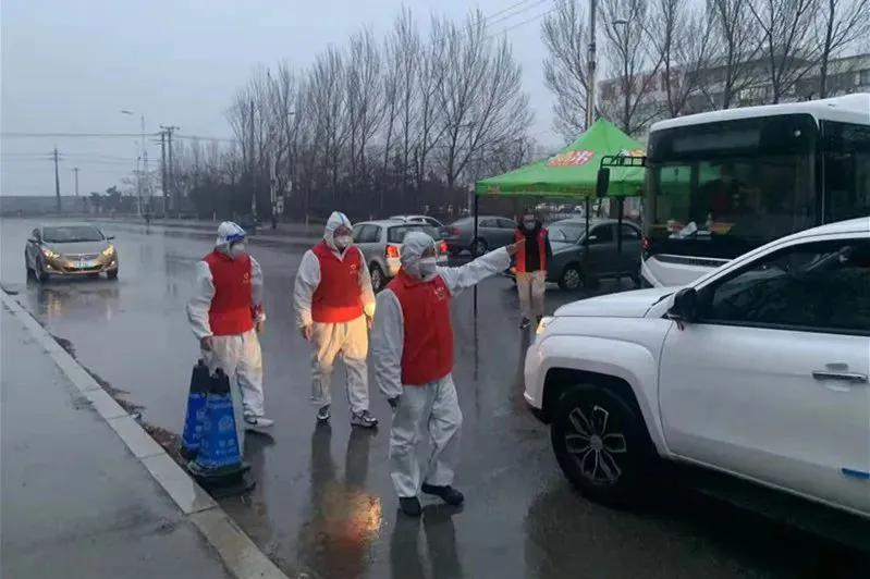 沈阳新民保卫战,抗击疫情沈阳红马甲筑起安全墙