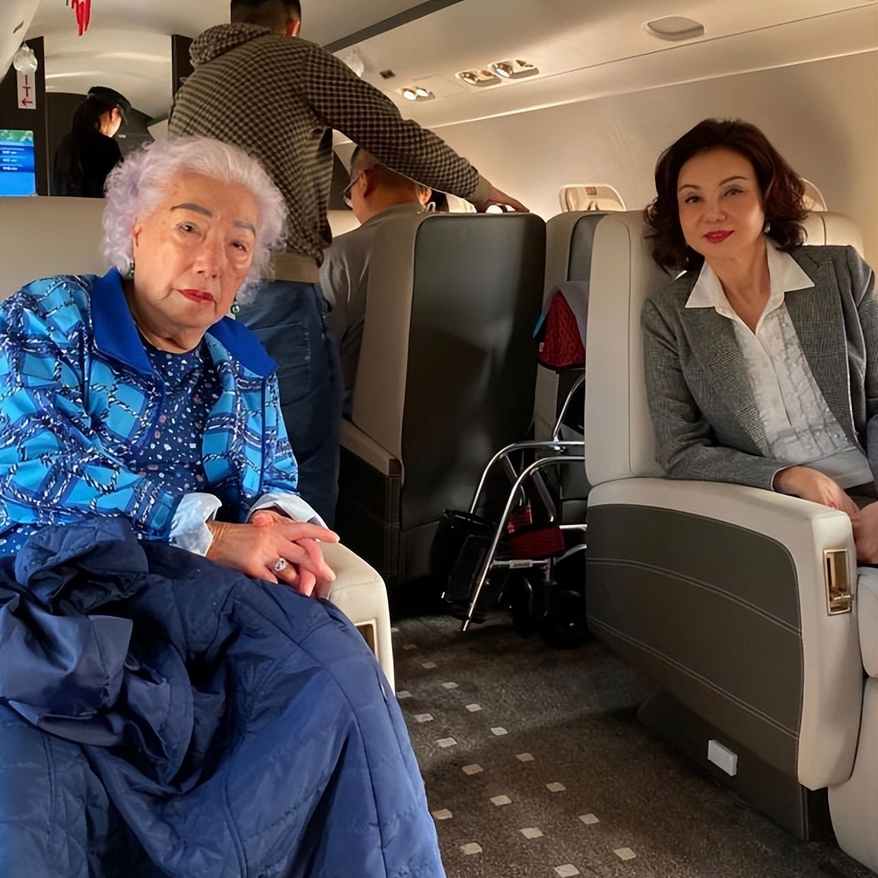 出演小婉君的她嫁入豪门生五子,小婉君24岁嫁富豪生五子