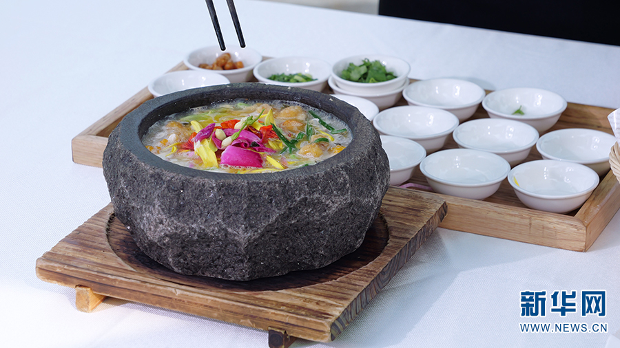 跟着这个旋律，感受有一种叫云南的生活