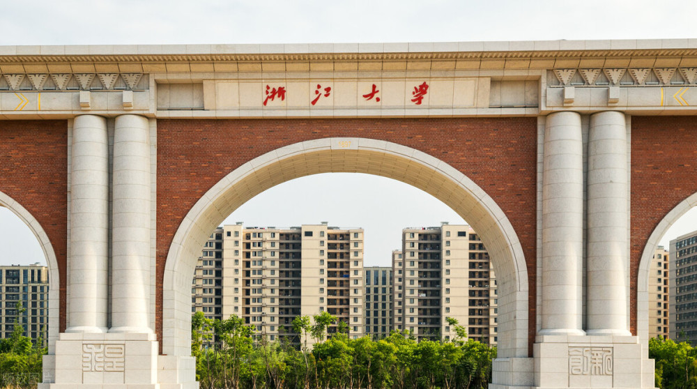 安徽高僧手抄经书卖50万，出门开奥迪，11年被捕牵出17年前灭门案