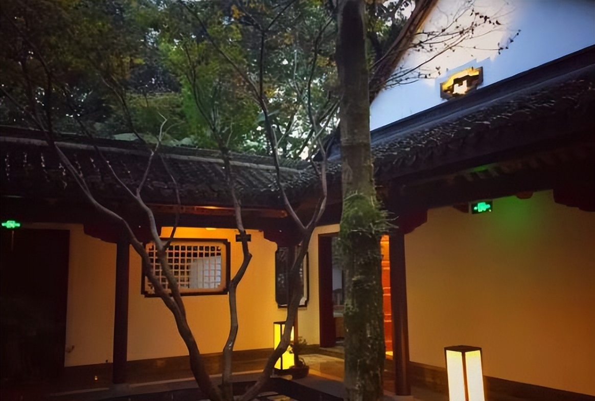 古人的一副对联写尽了人生,有关历史人物的经典对联