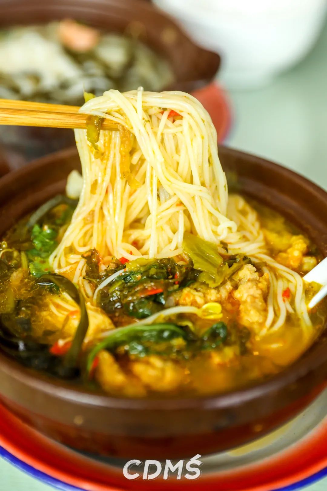 嗦粉成都美食,成都美食嗦粉