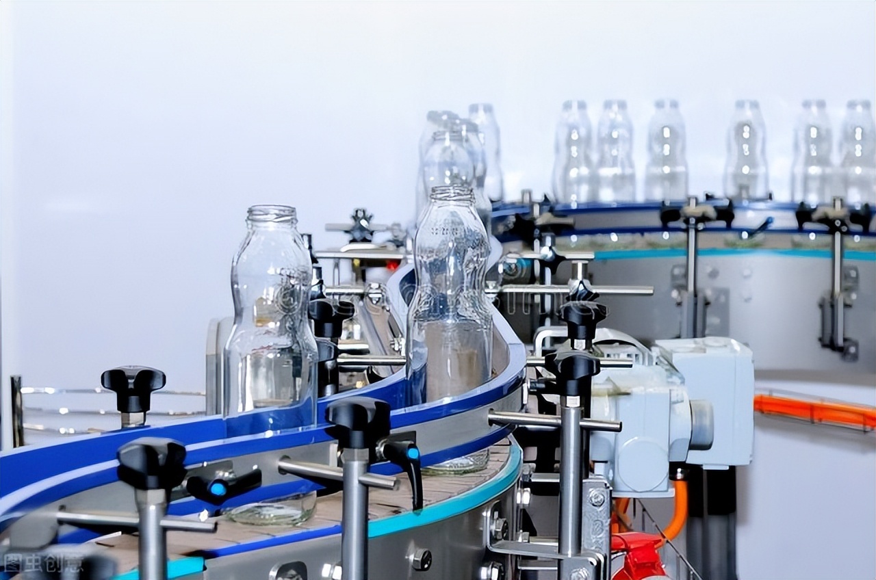 农夫山泉面对消费者对瓶装水质疑,农夫山泉如何称霸瓶装水