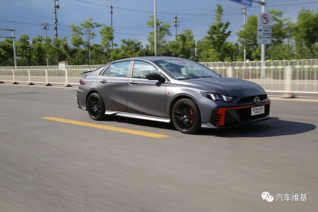 广汽传祺影豹R官方视频,广汽传祺影豹真人视频