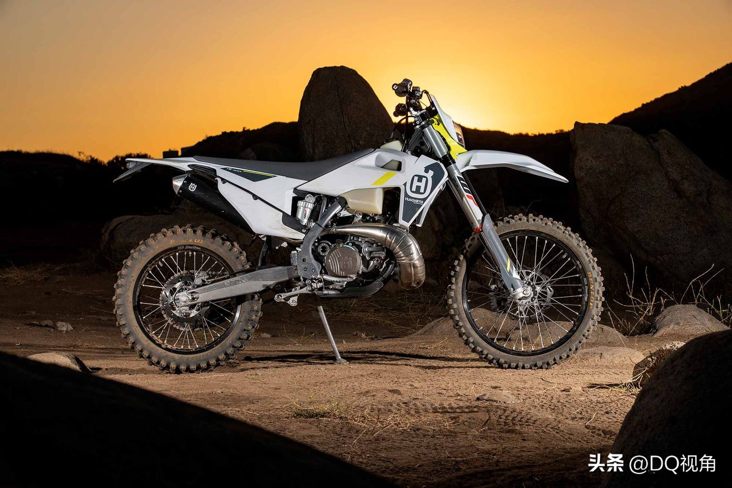 外媒评测2023年年度摩托车,外媒2022年度性能车型