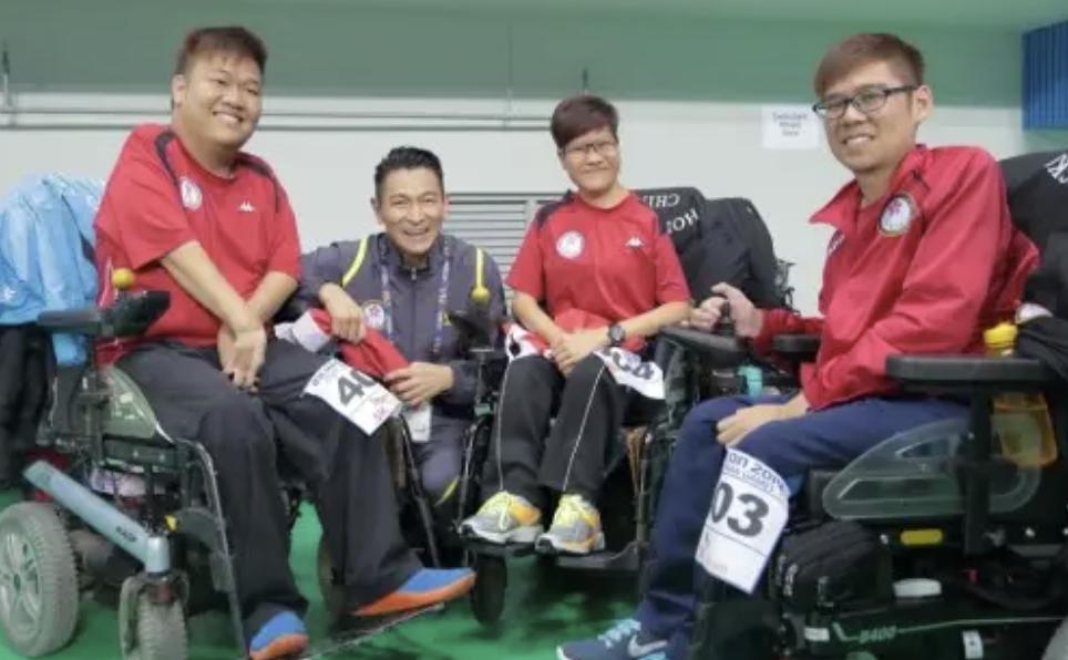 戳破了偶像天花板，刘德华的“信仰”，撕开了流量明星的遮羞布