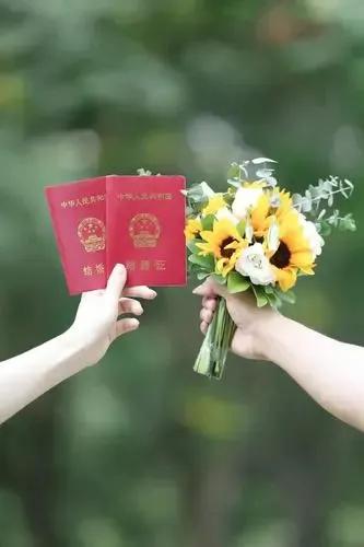 一般情侣谈恋爱多久适合结婚,谈恋爱几年结婚最合适