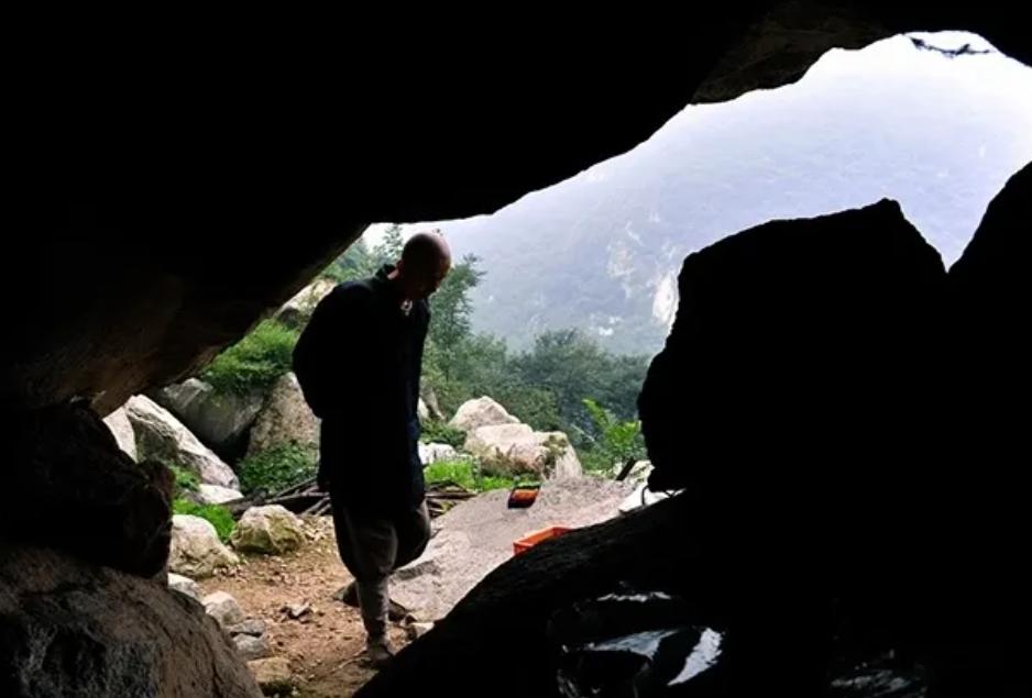 上万人“隐居”终南山，真的是远离世俗？当地村民却直摇头