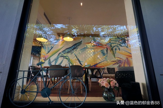 周末白相里的一张床、一群朋友、暴走于迪士尼乐园