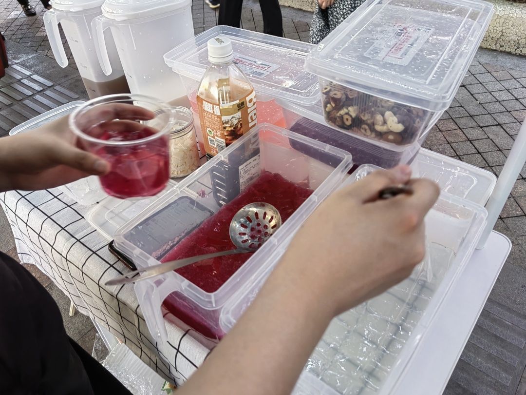 冰粉跟凉面哪个生意更好,夏天卖冰粉和凉面哪个更挣钱