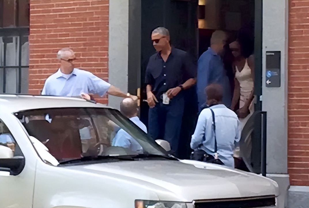 奥巴马女儿毕业于哪个大学,奥巴马长女读哈佛