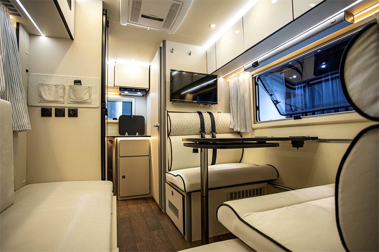 长城炮房车6人版,长城炮房车和b型房车