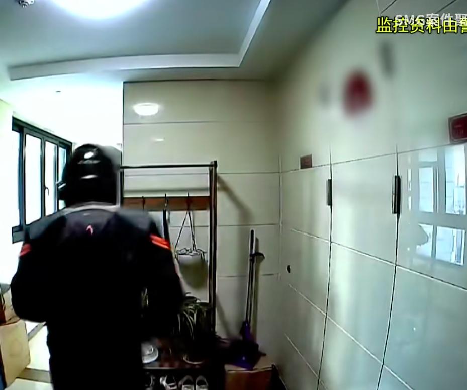 2022年20岁女孩靠出卖“肉体”，3年想赚500万，只赚100万就被抓