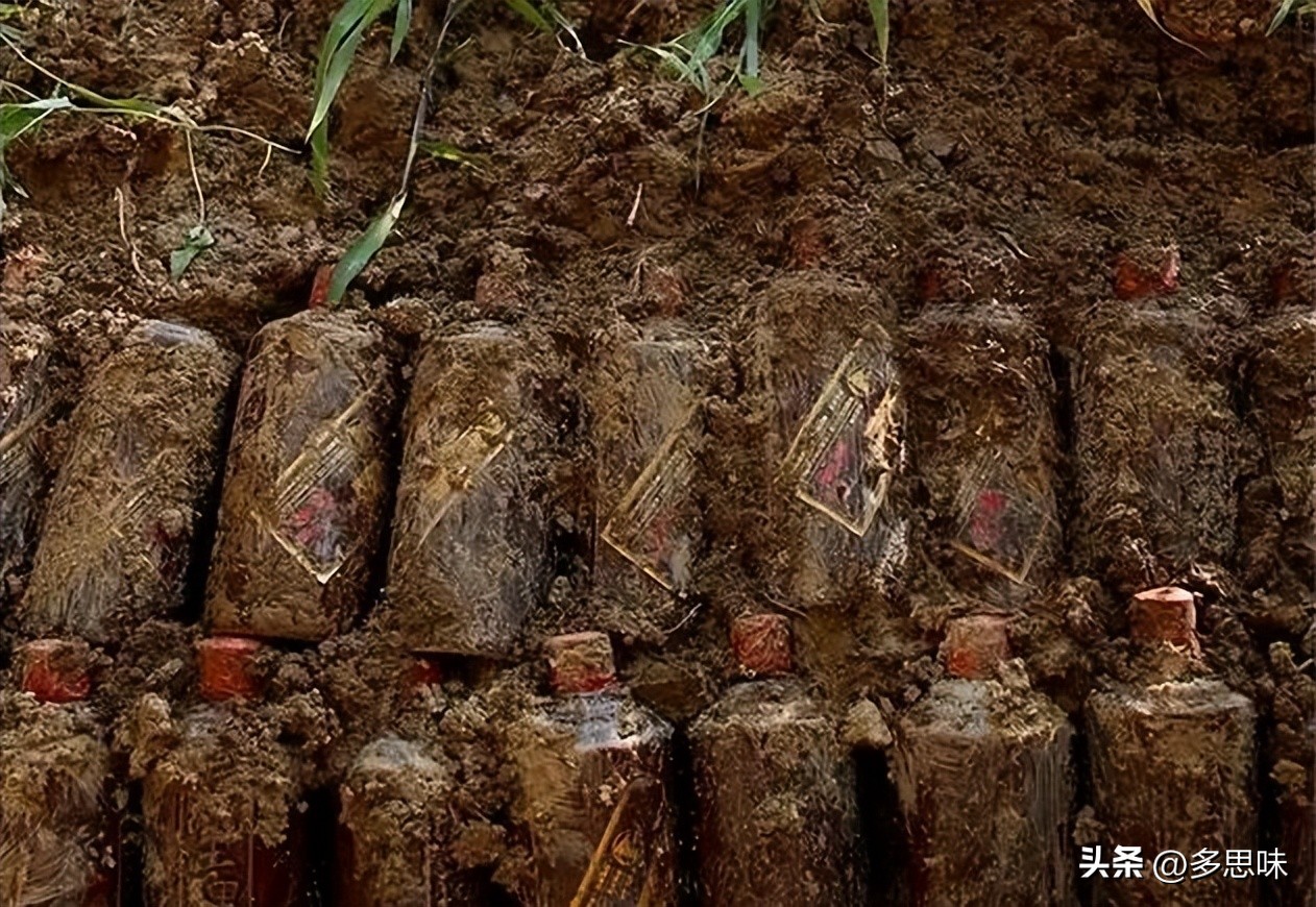 11年前,山东乔大爷花72万藏30箱茅台,等老宅翻新时挖出,酒咋样