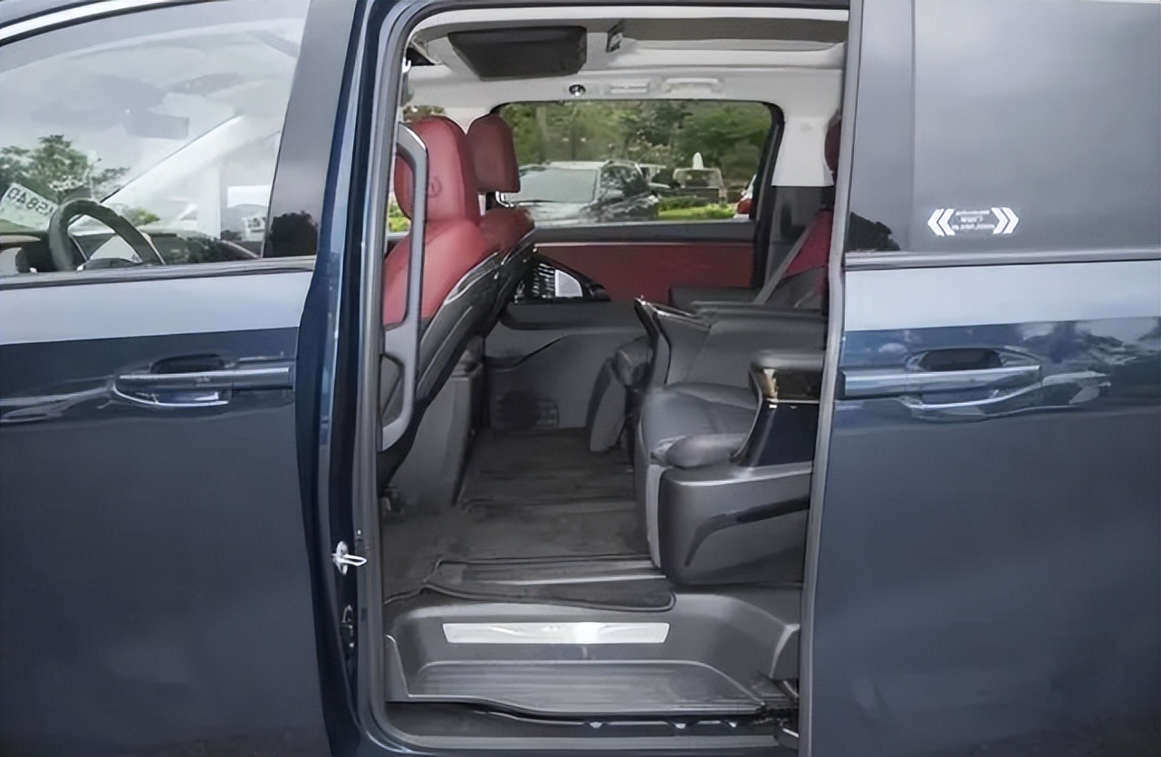 传祺e9MAX对比新岚图梦想家试驾,岚图梦想家跟传祺e9比较