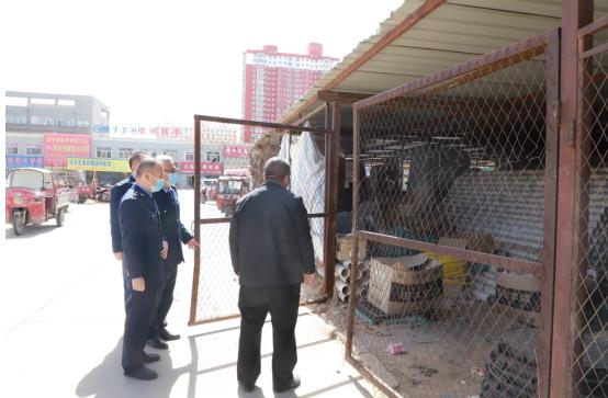 消费者投诉地暖管定边县市场监督管理局执法人员现场调查