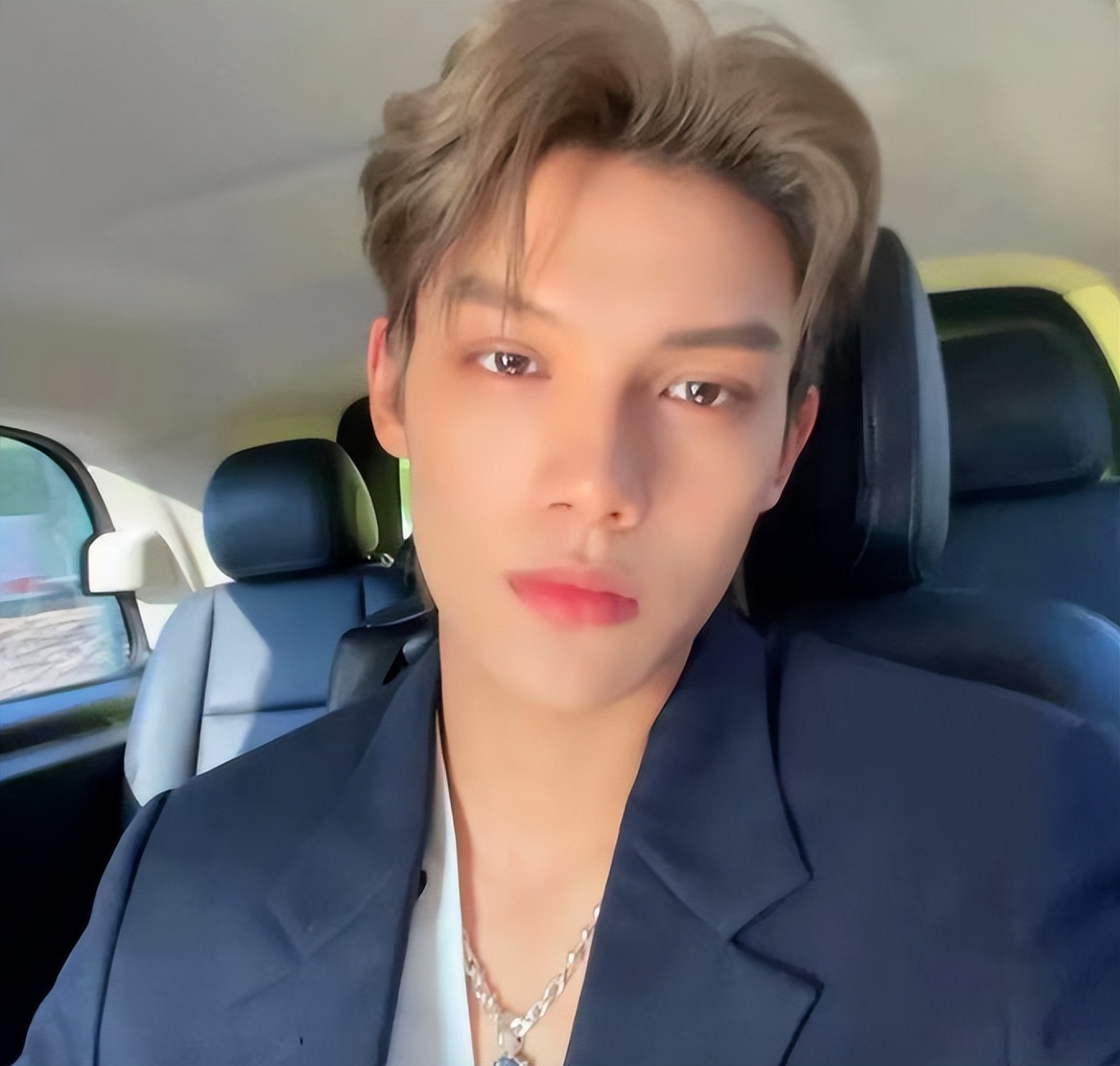 离开罗志祥周扬青放飞自我，恋上小10岁的段星星，罗昊已成过去式