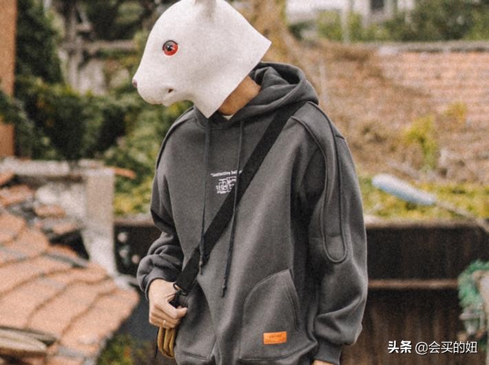 卫衣要怎么选就这么穿就对了,谈挑选有卫衣感觉的卫衣