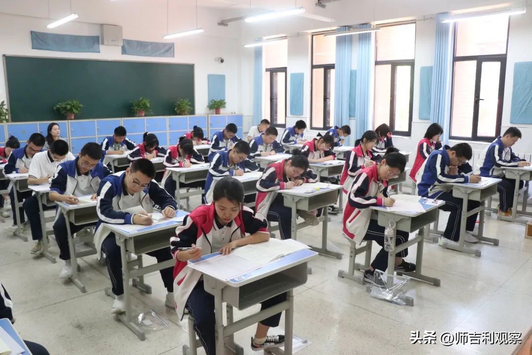 枕戈待旦迎高考|咸阳彩虹中学举行高考仿真模拟考试
